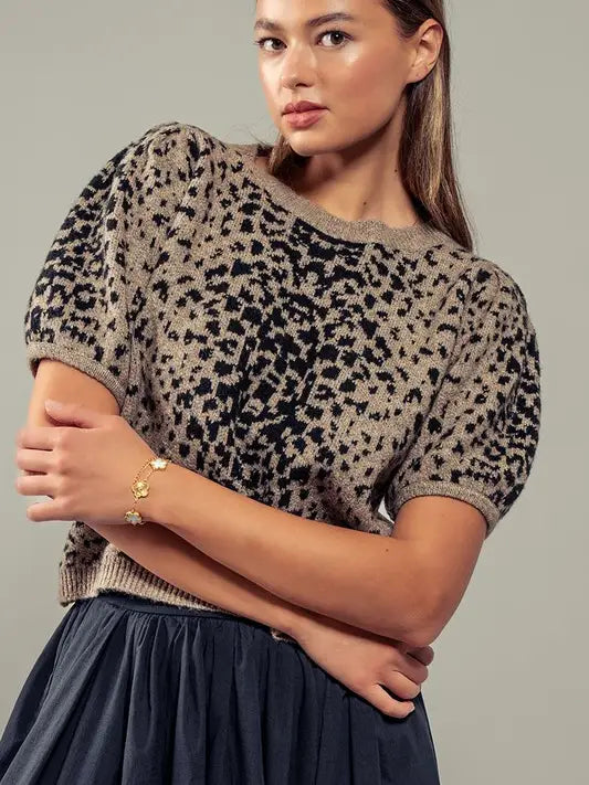 Animal Coded Short Sleeve Knit Top